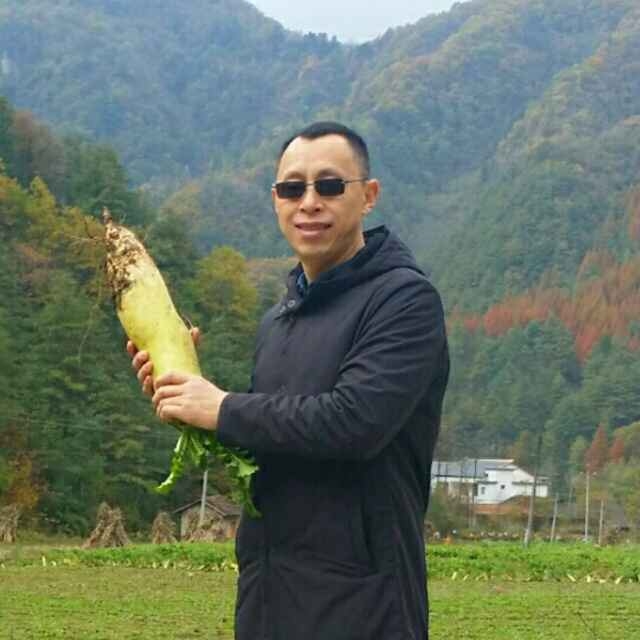墨迹男的第一张照片--清流征婚网