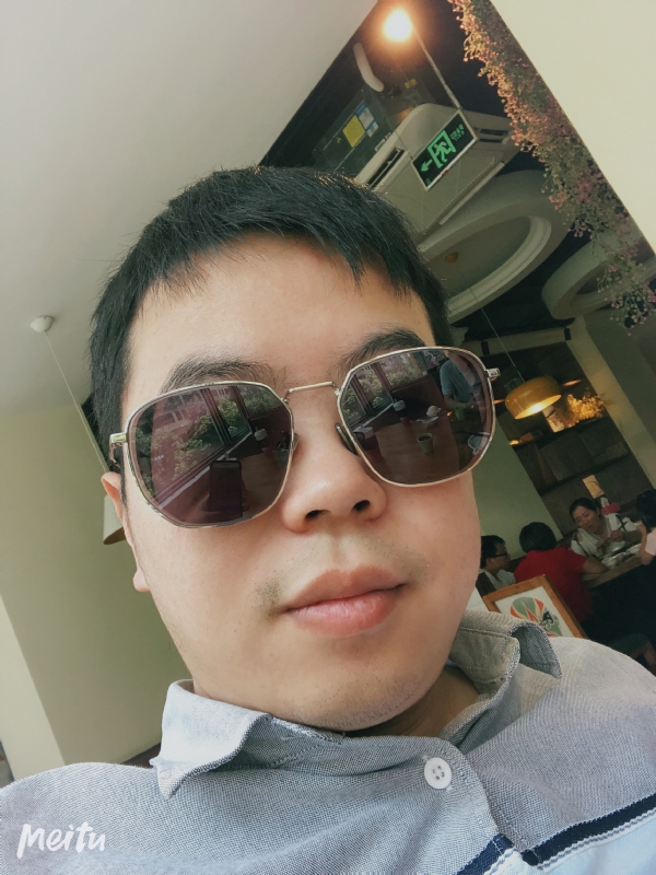 月台等路人的第一张照片--清流征婚网