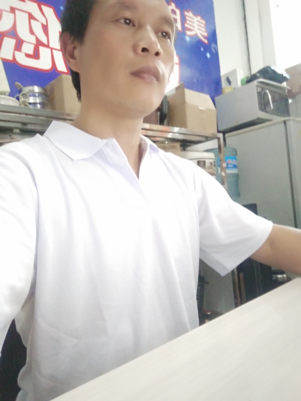 深蓝色的海的第一张照片--清流征婚网