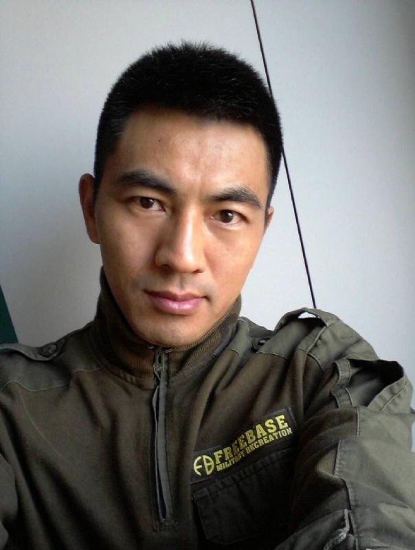 鐵血柔情的第一张照片--清流征婚网