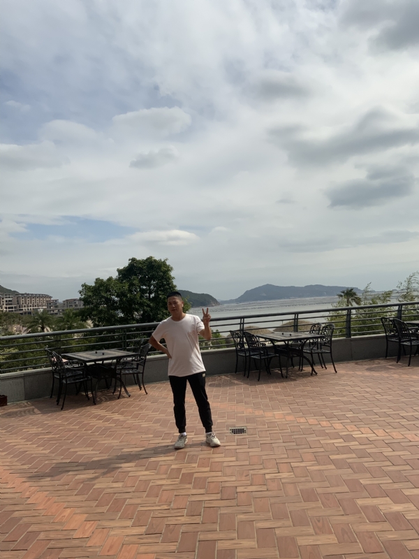 心酸瑟果的第一张照片--清流征婚网